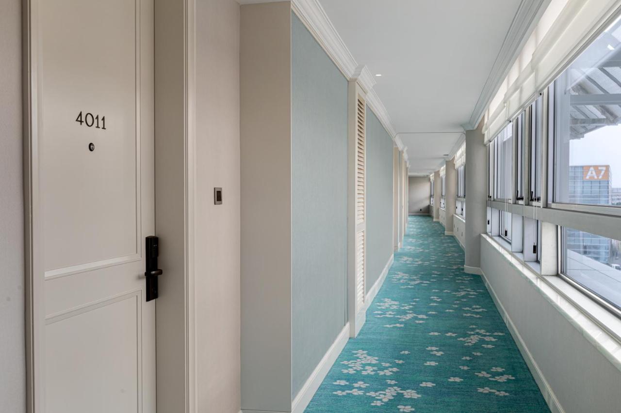Xiamen International Seaside Hotel -Hotel Corridor Leads To The Stone Exhibition Hall Zewnętrze zdjęcie
