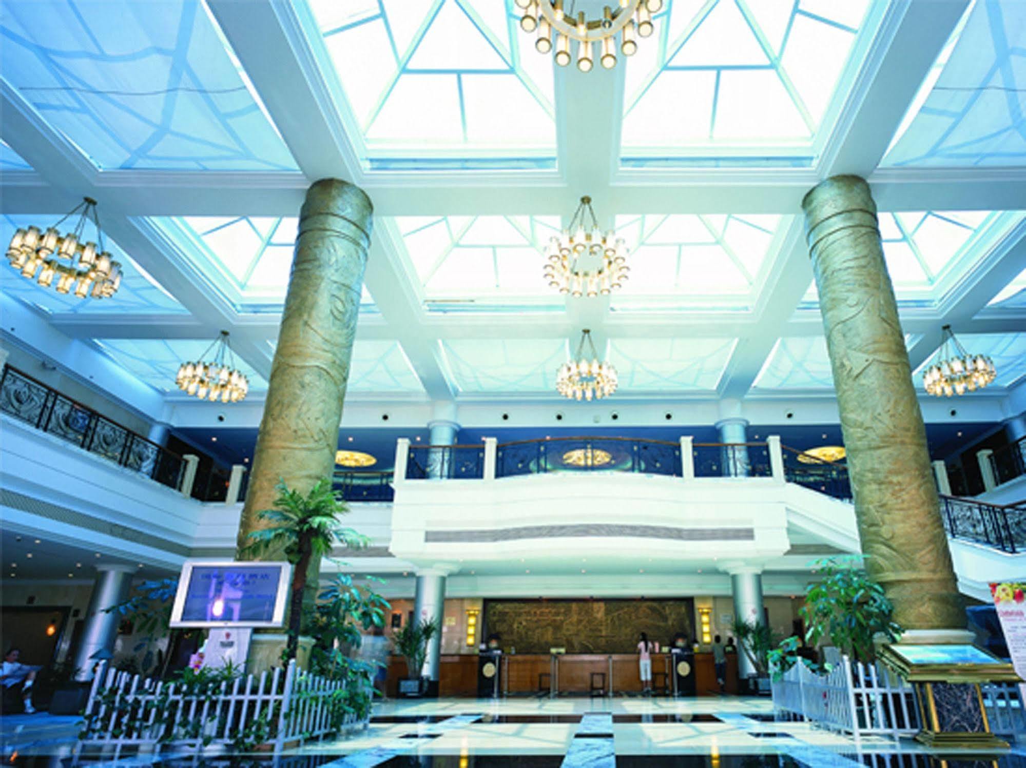 Xiamen International Seaside Hotel -Hotel Corridor Leads To The Stone Exhibition Hall Zewnętrze zdjęcie